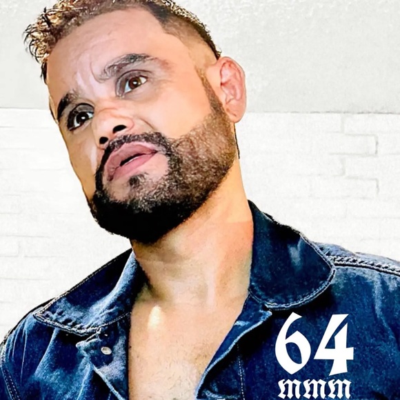 Meet your Posher, Cesar - Picture 2 of 3